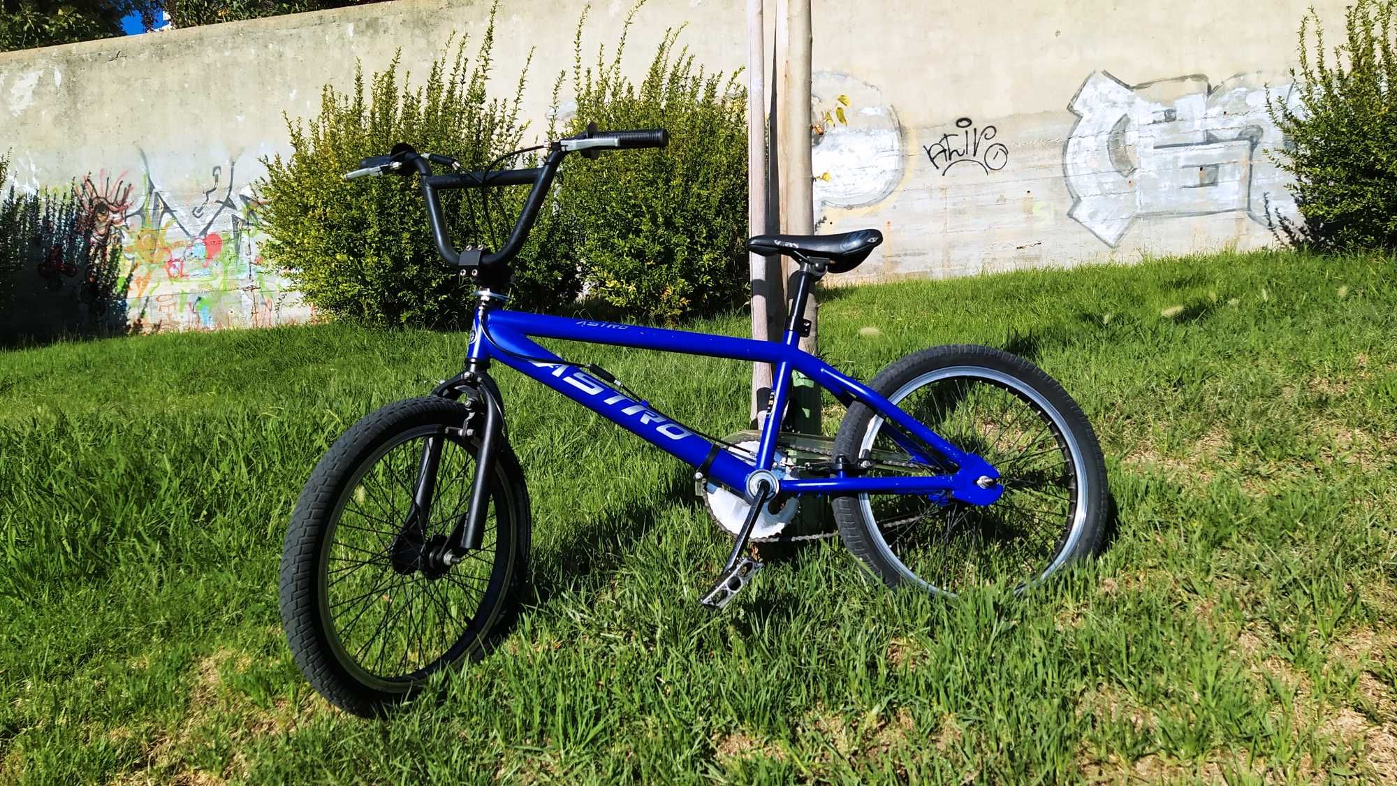 Bicicleta BMX Astro