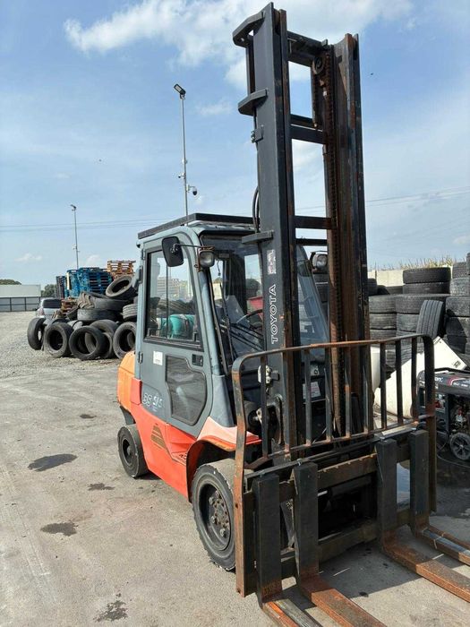 Wózek widłowy Toyota 7FGJF35 Rok produkcji 2005