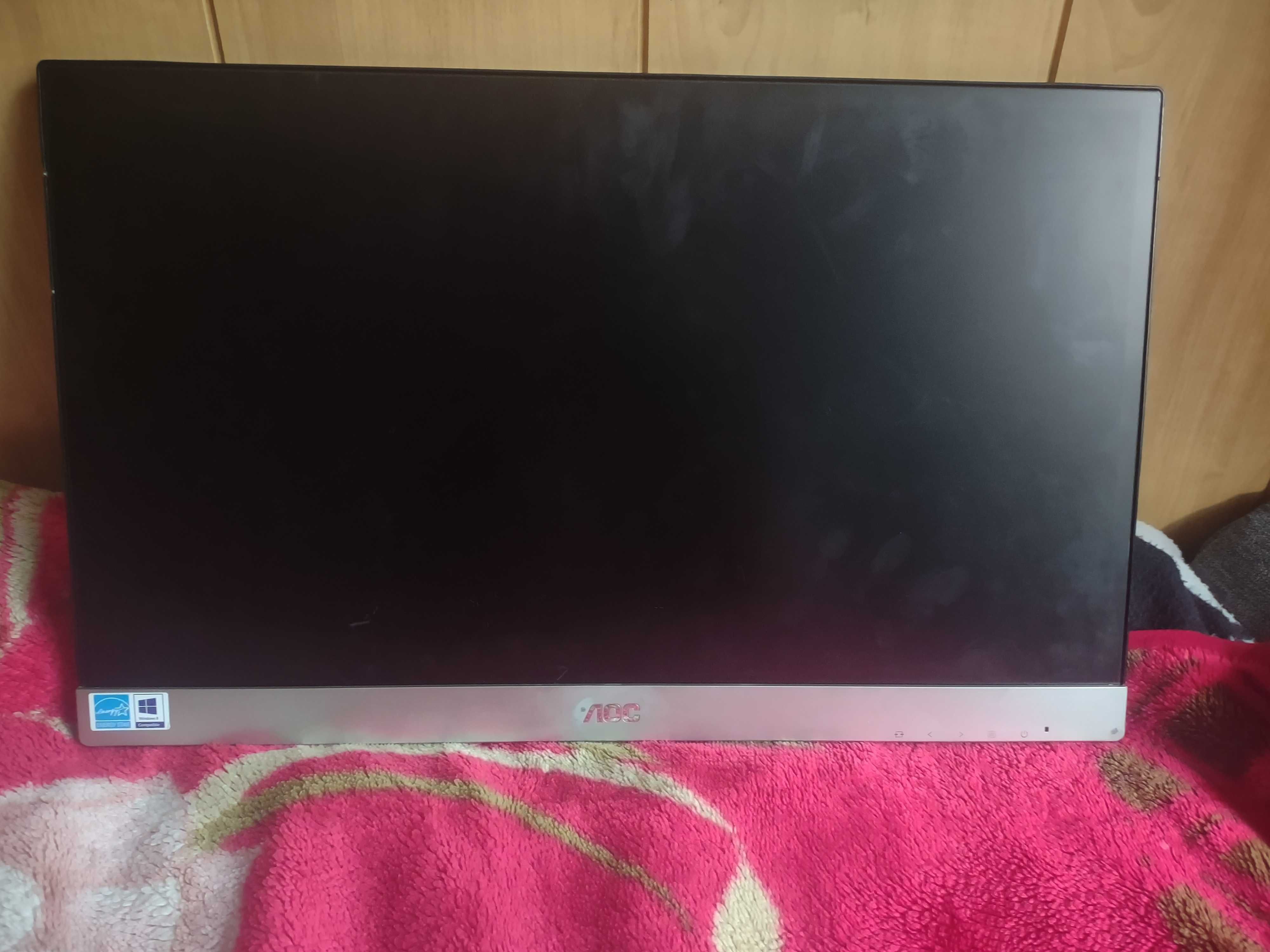 Monitor bez ramkowy 22 cale NOC