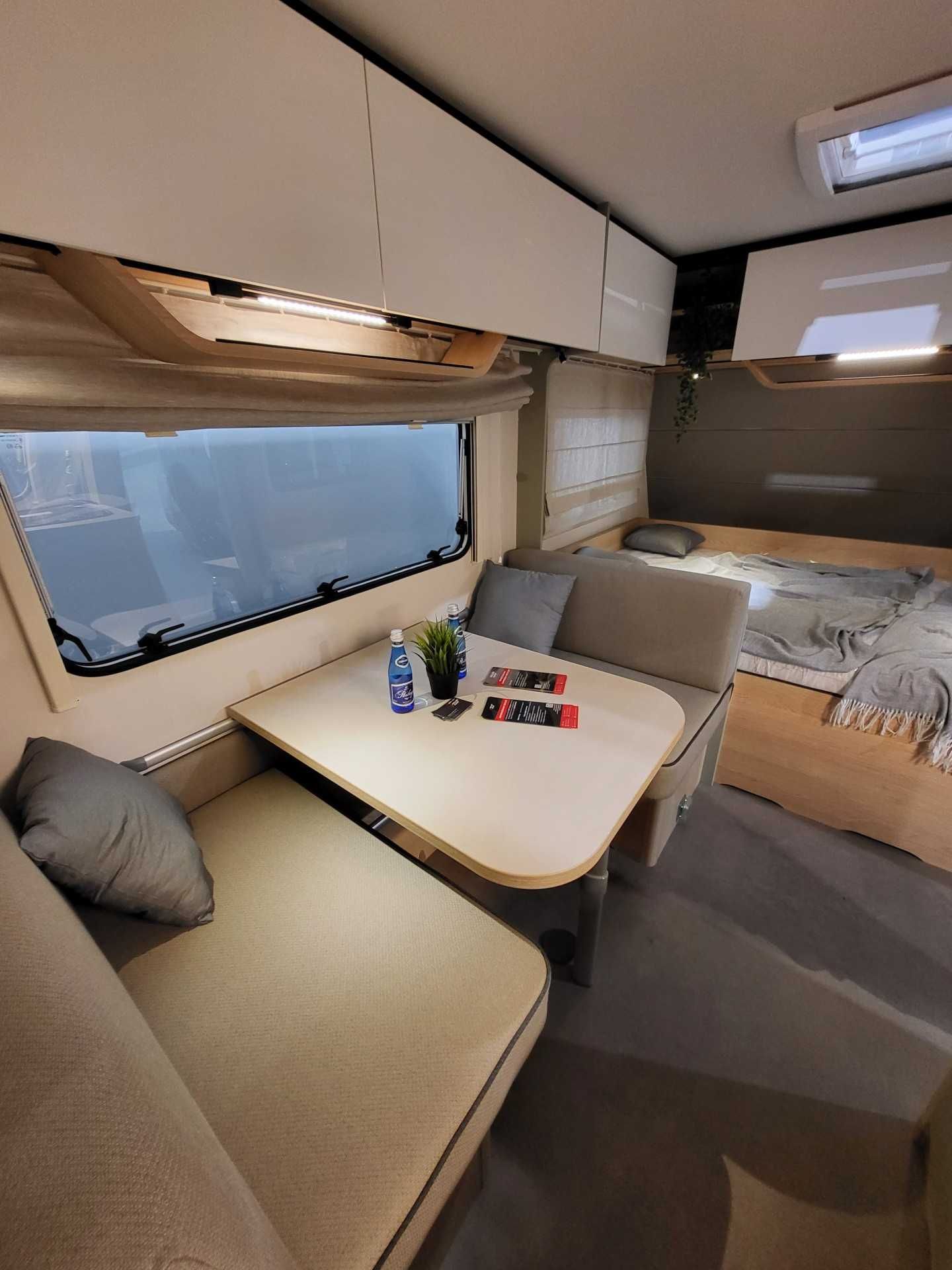Wynajem 2025 LMC Style 490K 6os 3 piętrowe łóżka przyczepa DMC 1360 kg