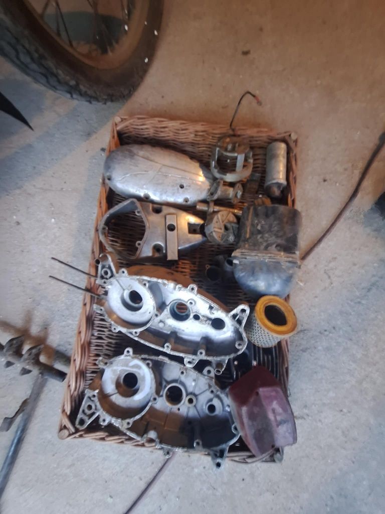 Kompletna rama i części jawa mustang