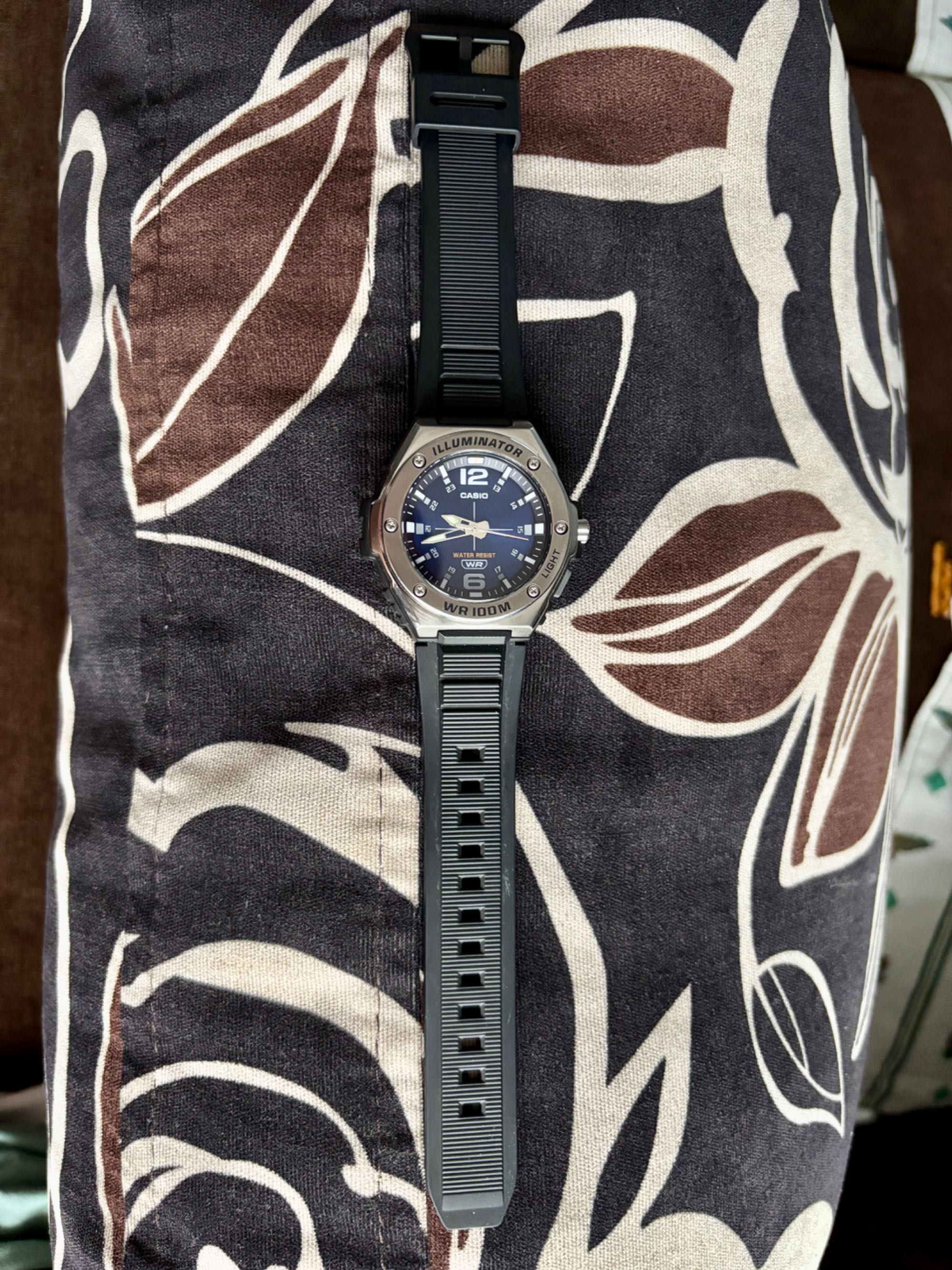 Casio illuminator wr100m