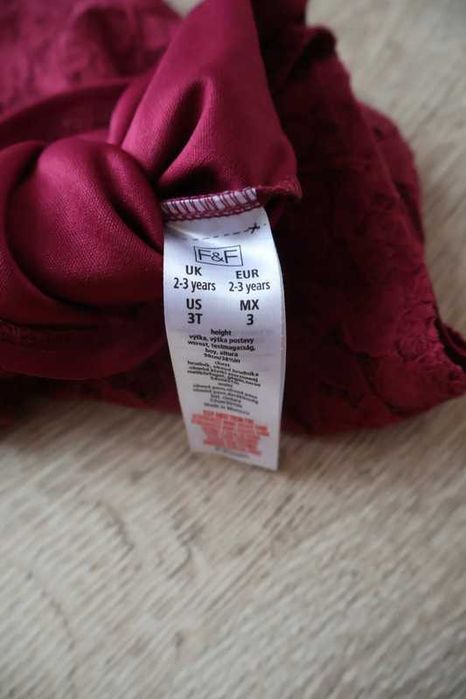 Bordowy koronkowy komplet rozm. 98 F&F