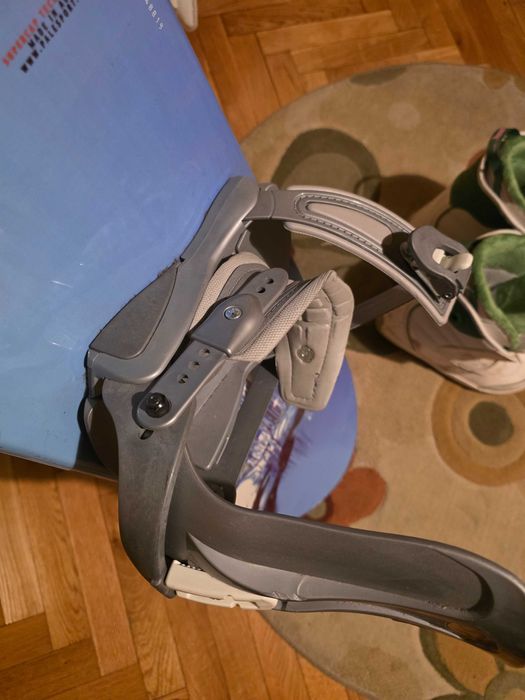 Deska snowboardowa 150cm z butami