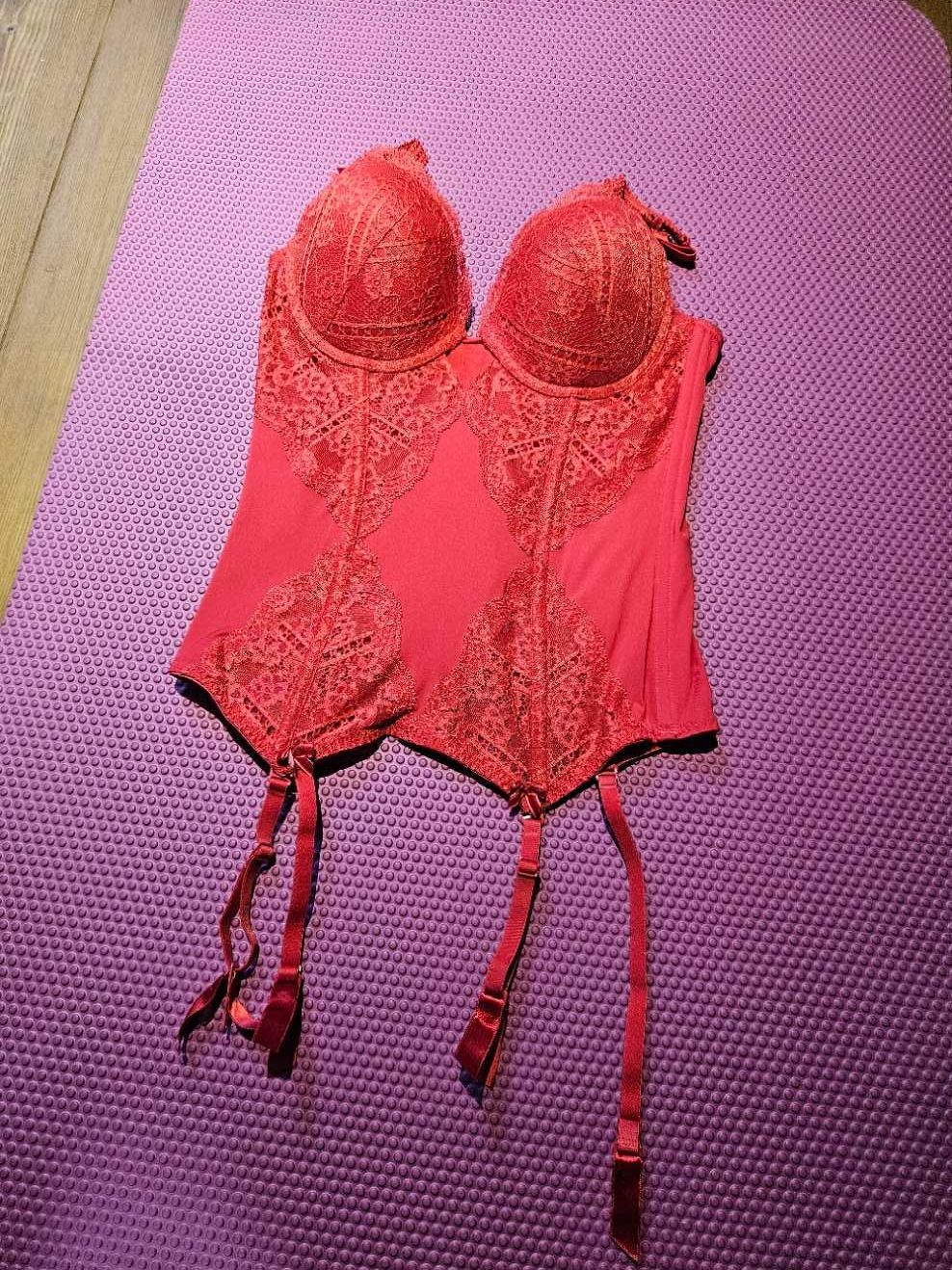 Seksowny czerwony gorset push-up H&M 75B