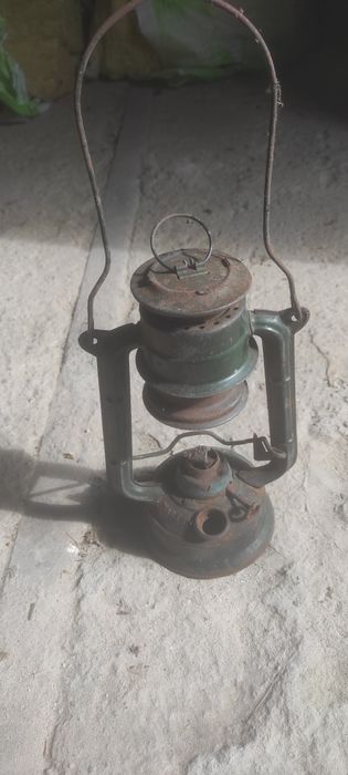 Stara lampa naftowa