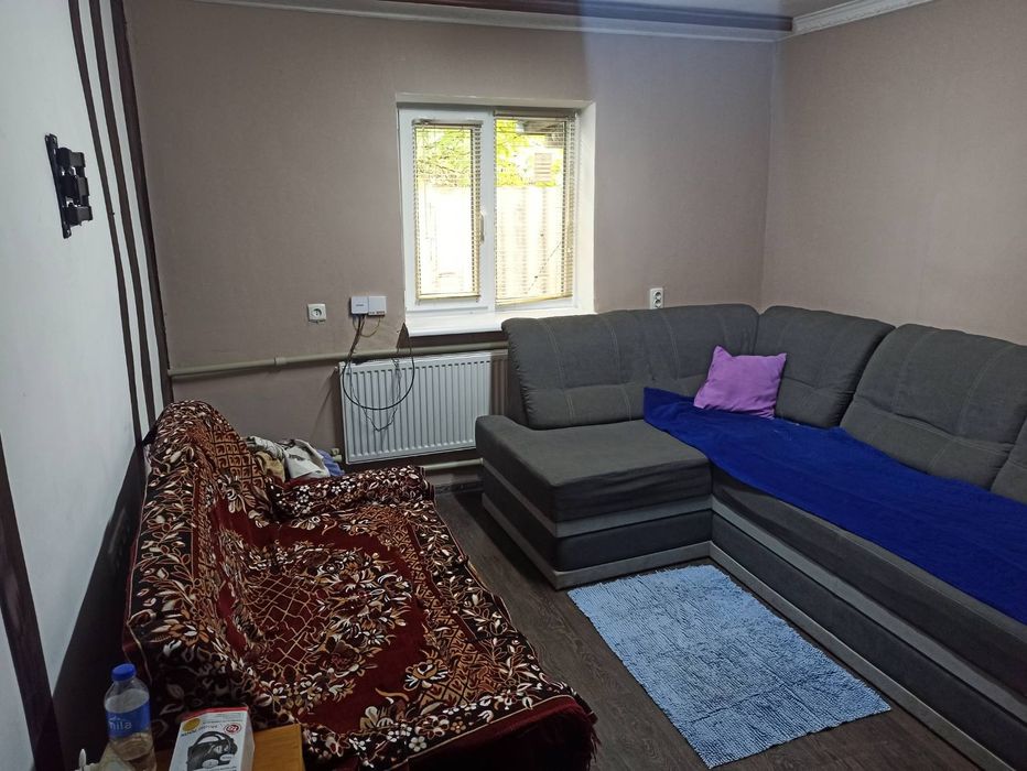 Продам 2 будинка в одному дворі з усіма зручностями..