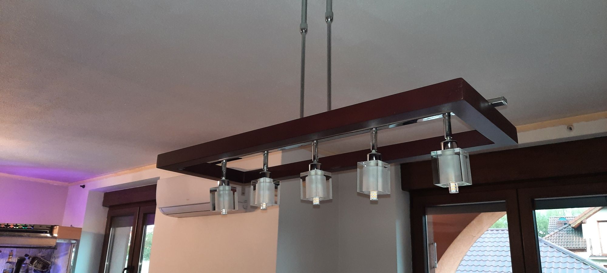 Lampy do salonu i jadalni