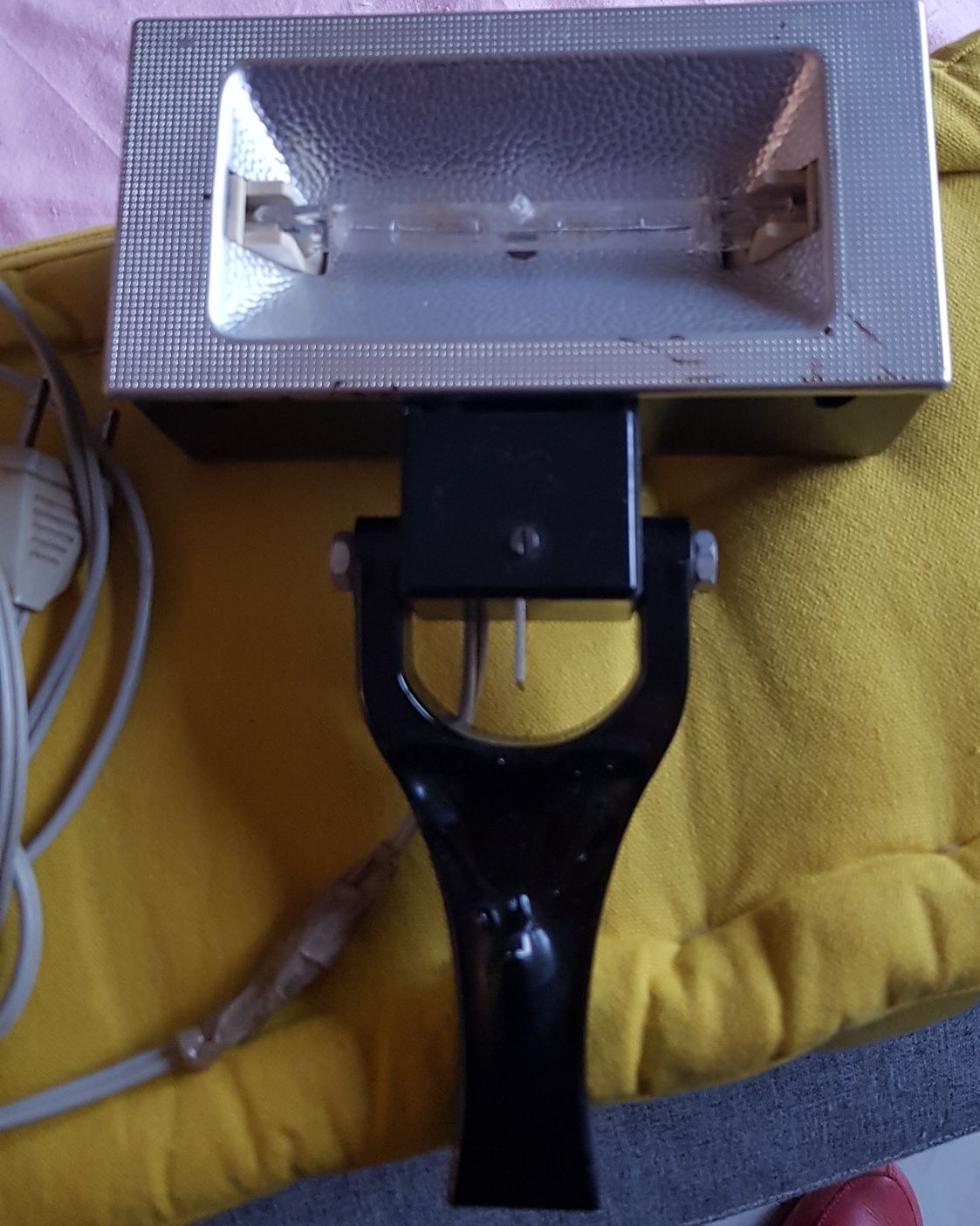 Vendo foco de luz usado para filmagens em super 8