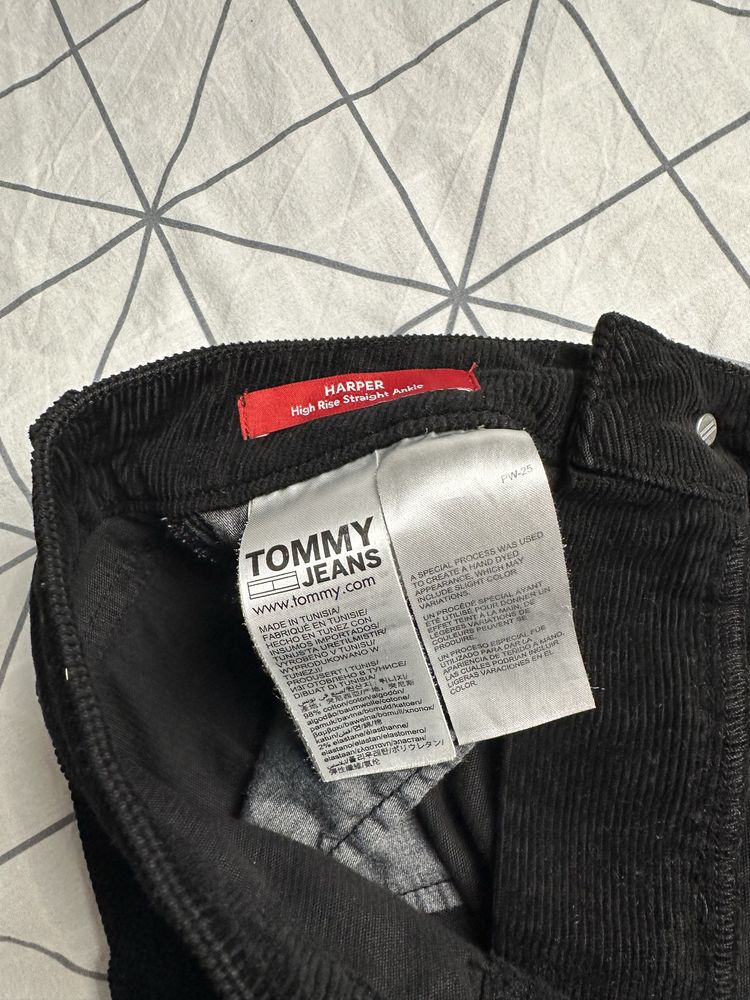 Джинси mom , труби tommy jeans