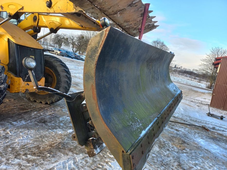 Pług z czołownicą