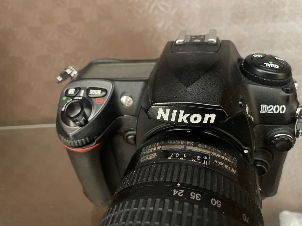 Фотоапарат nikon d200