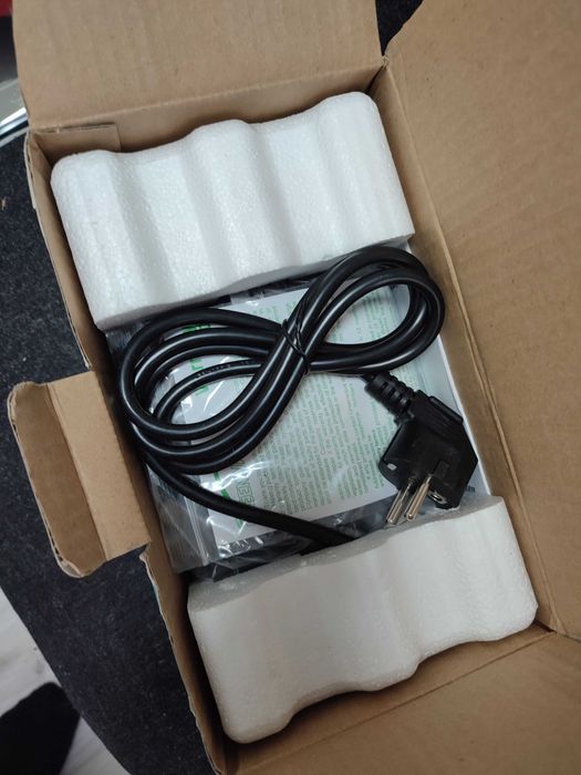 Стабілізатор напруги Greenwave Aegis 1000 Digital