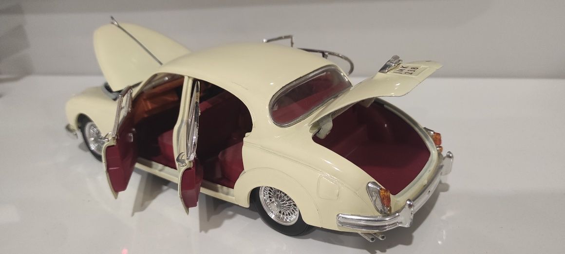 1/18 Jaguar Mark ll 1959 Maisto carro coleção miniatura