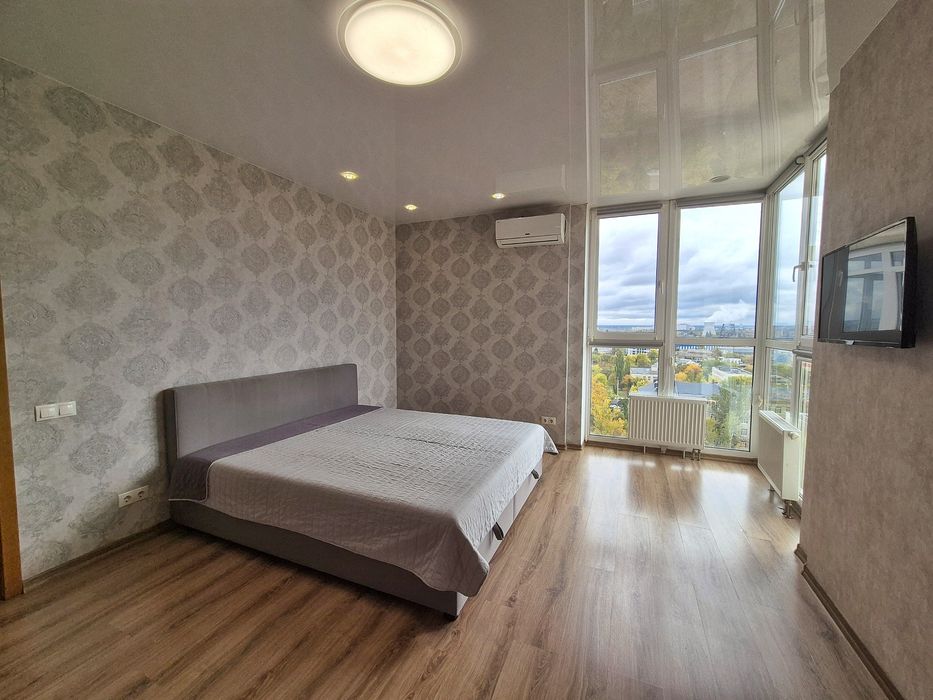 Без% 1к квартира з ремонтом біля метро Чернігівська, Поправки 4/39а