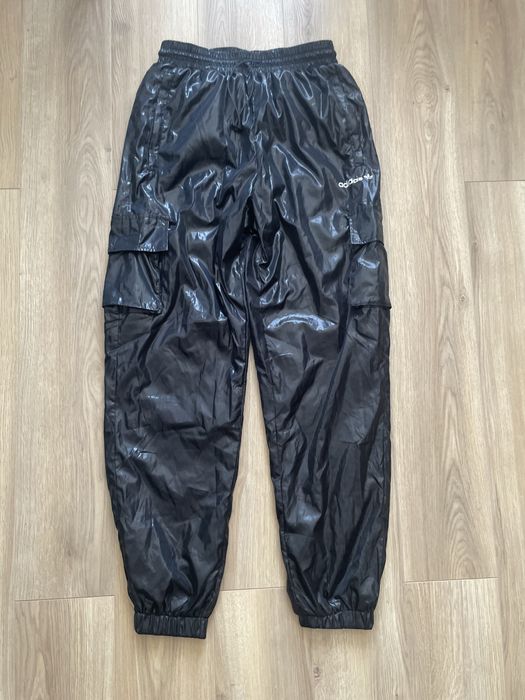 Damskie Spodnie lateksowe dresy adidas originals shiny metallic black