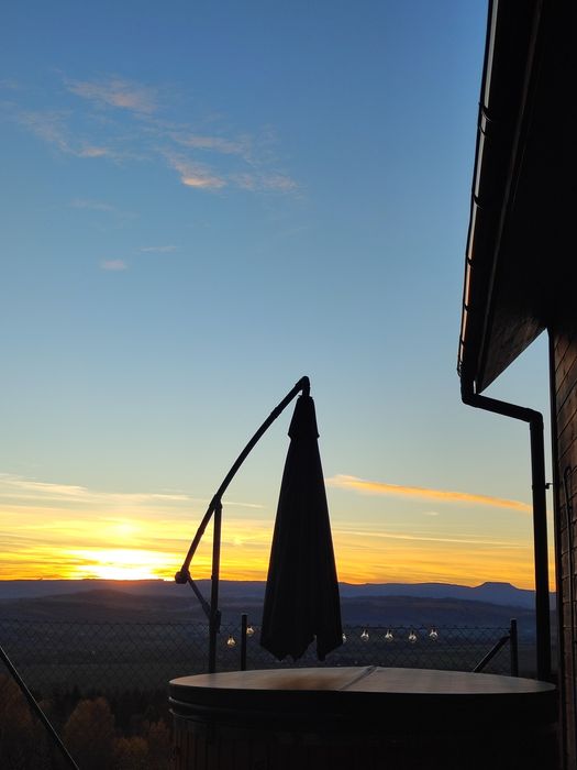 Kotlina Kłodzka Domki w chmurkach Święcko -Huberek