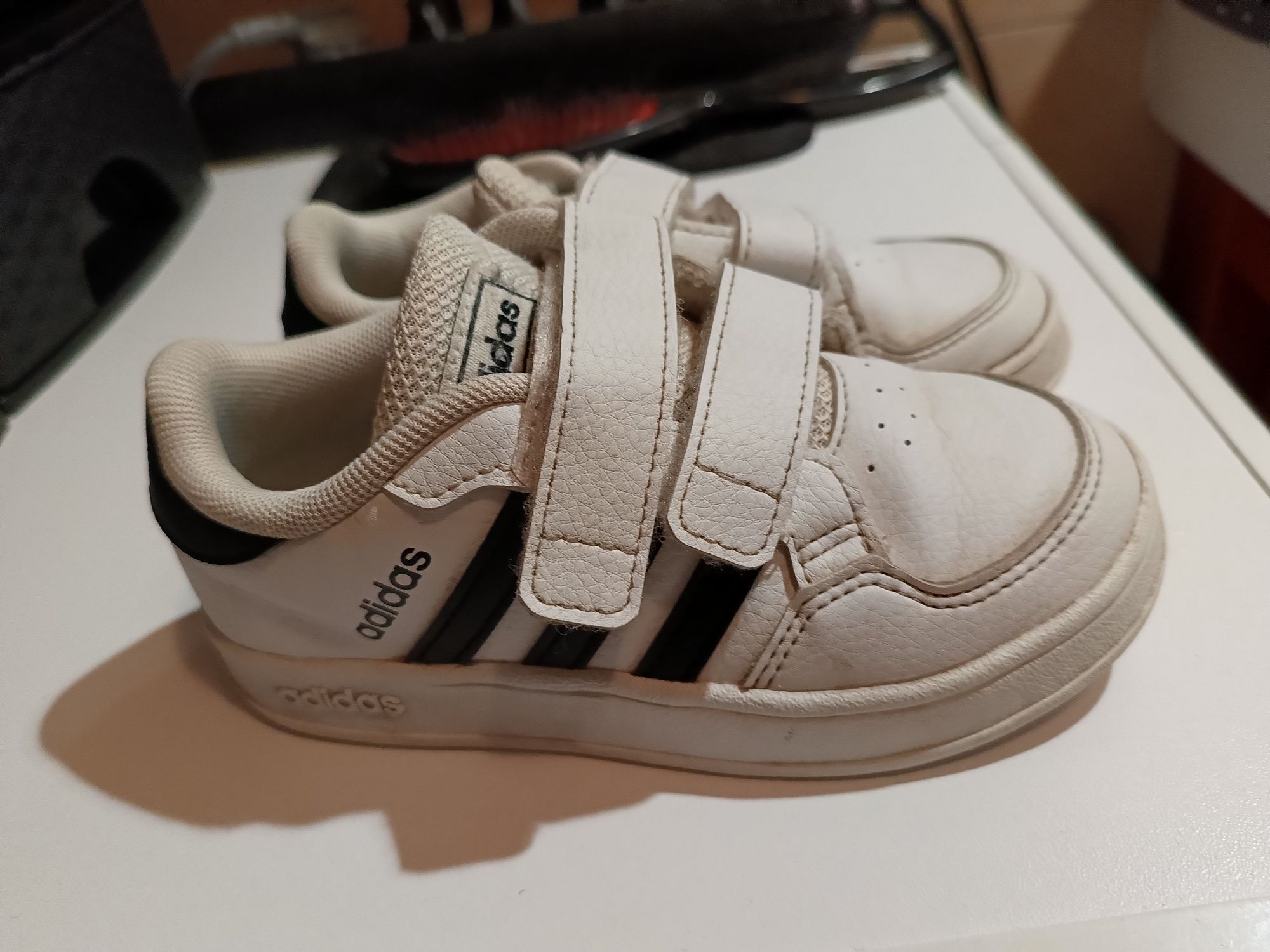 Adidasy chłopięce rozmiar 26