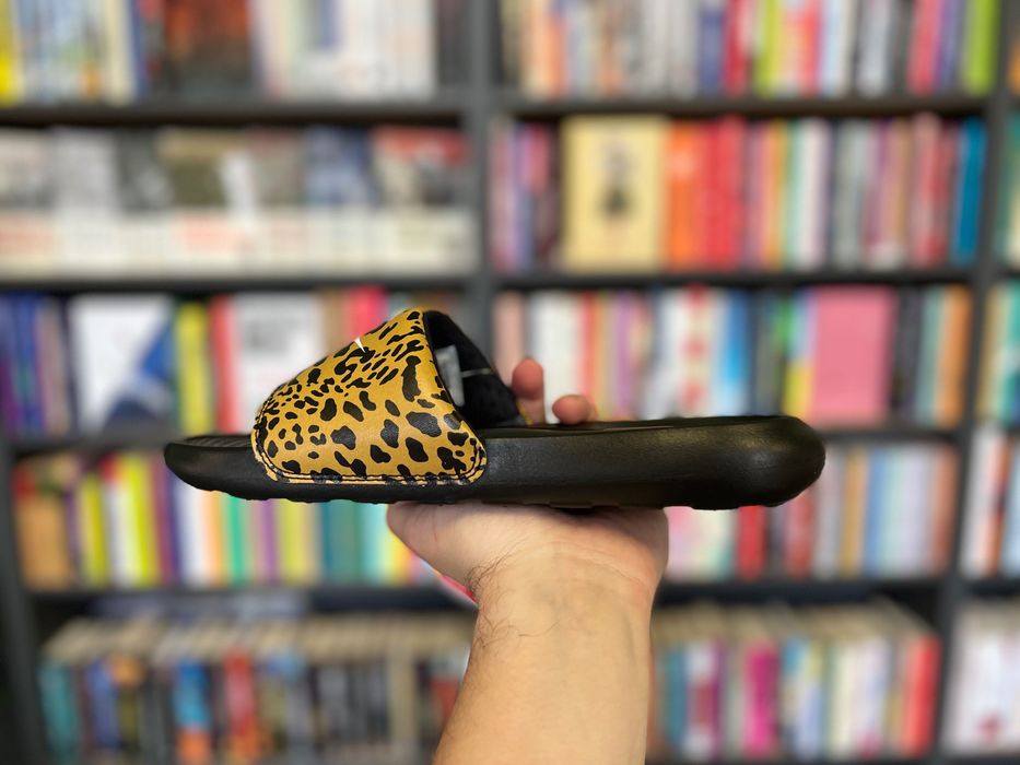 Шлепанцы Nike Victori One Slide Print ОРИГИНАЛ CN9676-700 тапочки