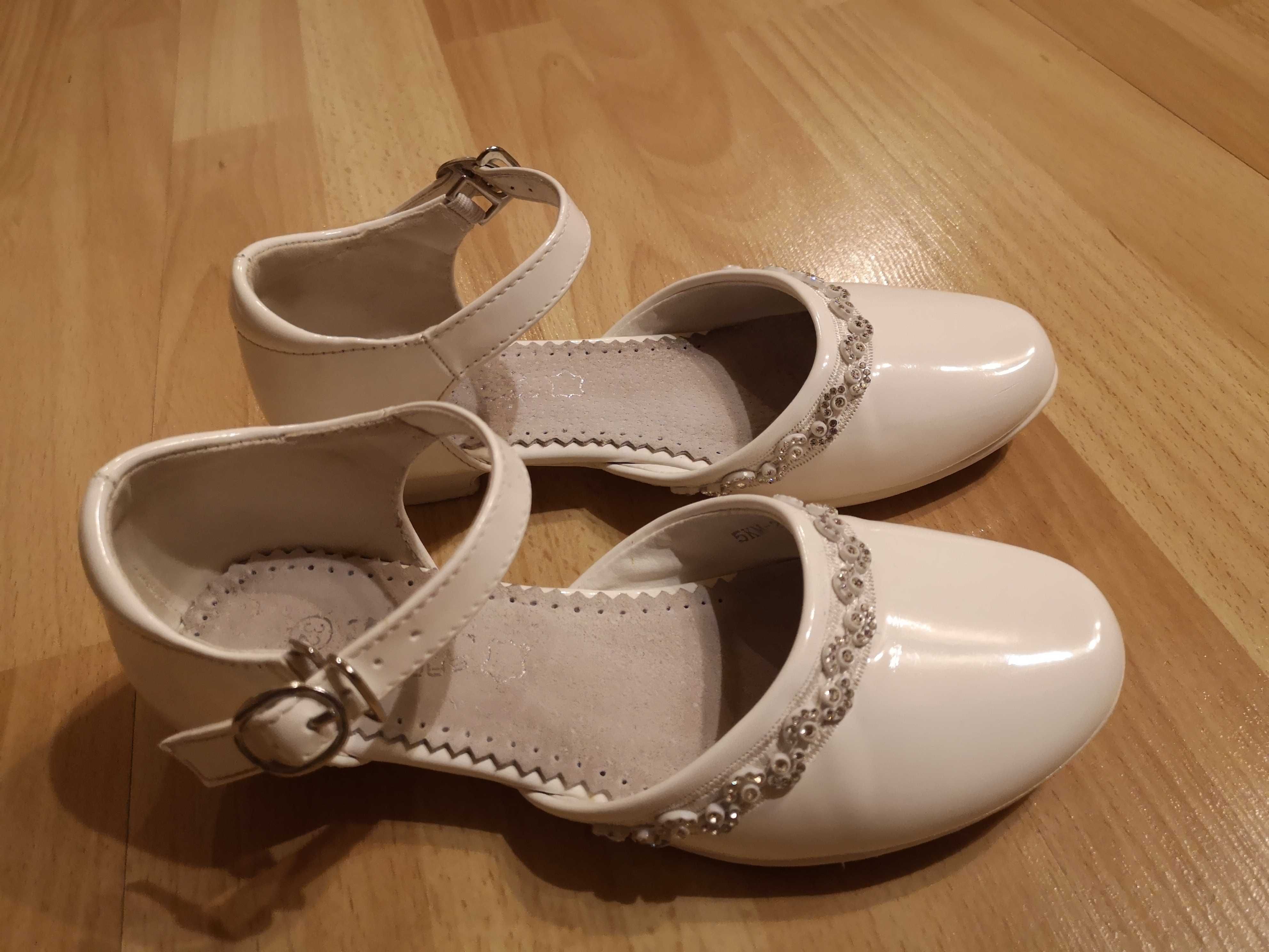 Buty komunijne białe lakierki dla dziewczynki, 32
