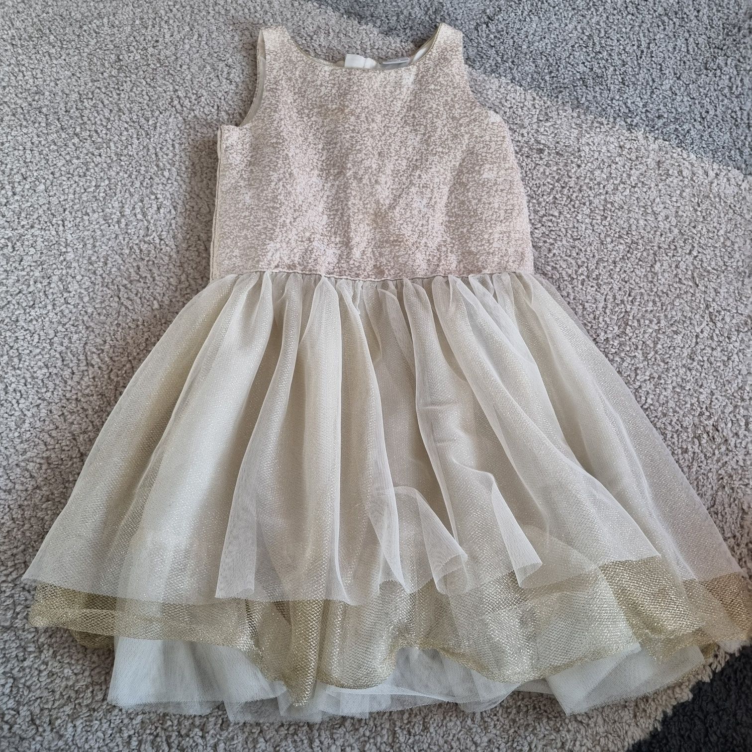 Sukienka dla dziewczynki r.134