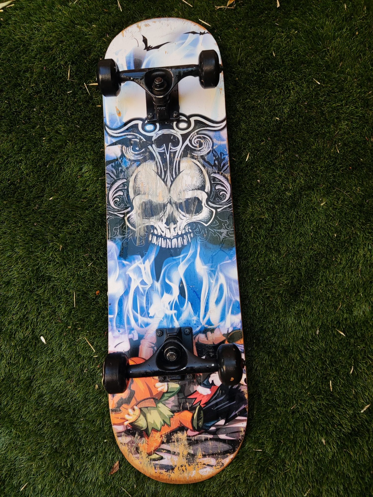 Skate street usado, trucks 52 mm (preço negociável)