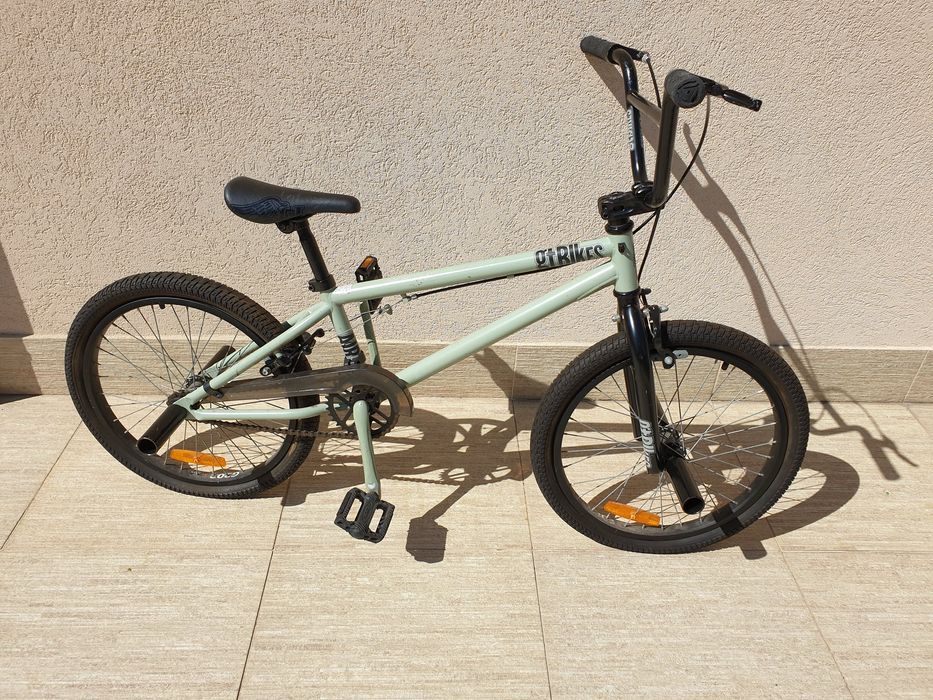 Bicicleta BMX.