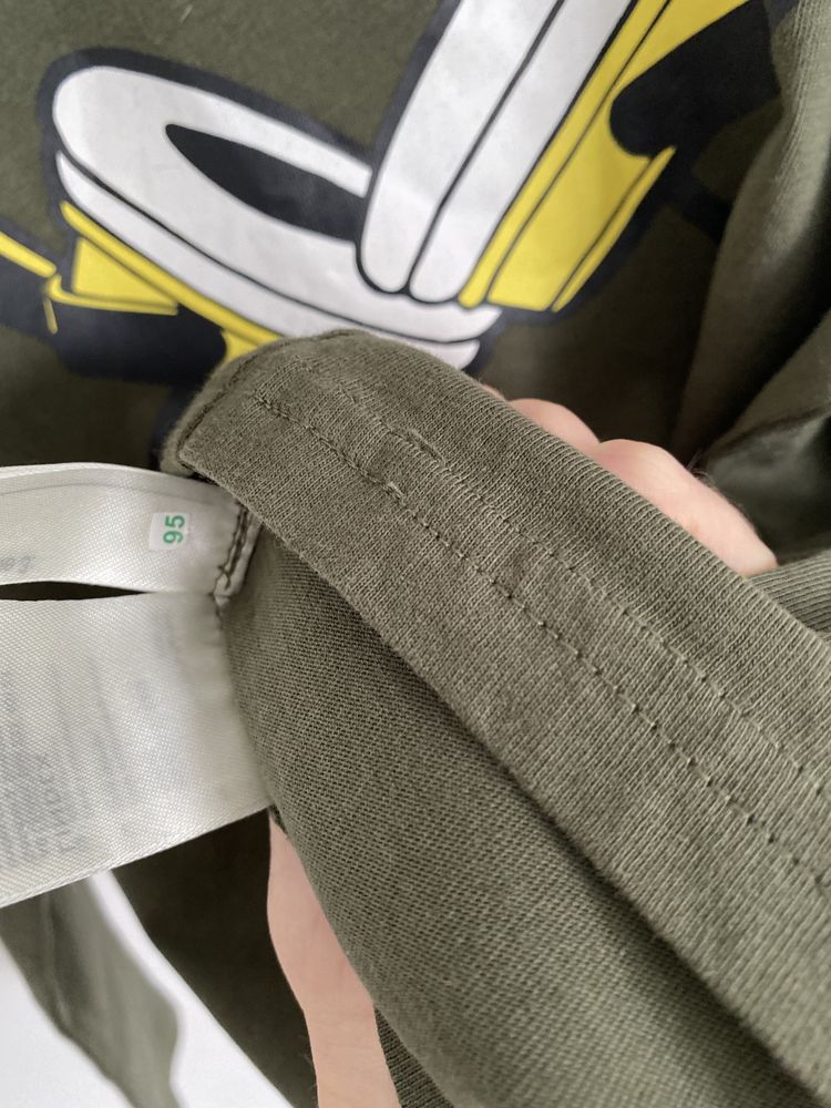 Bluzka lindex zielona sluchawki khaki 110/116