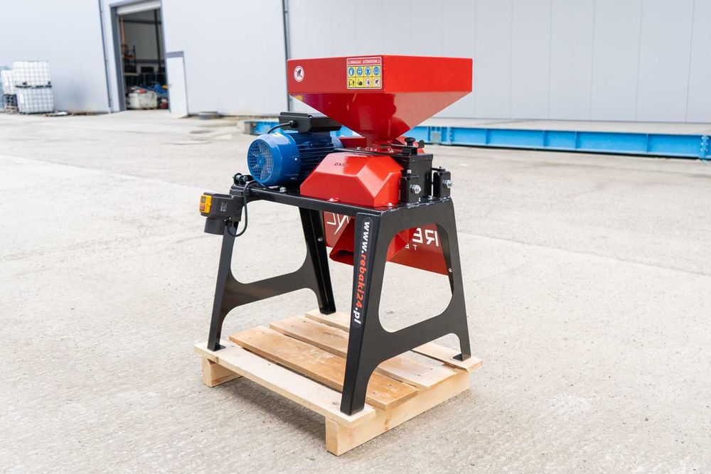 Gniotownik REMET GX-50 == śrutownik == rozdrabniacz do zboza