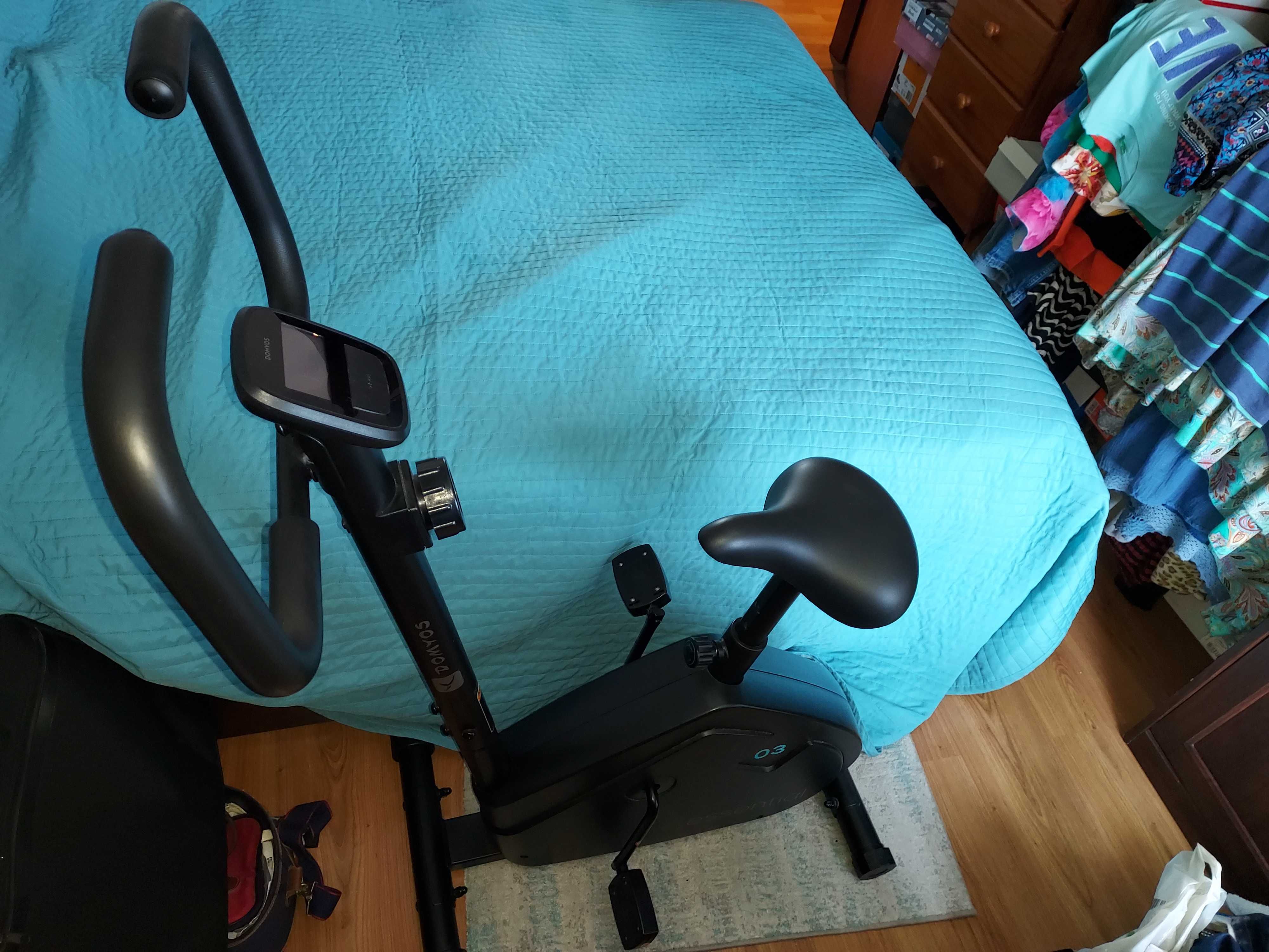 Bicicleta estática da Decathlon como nova