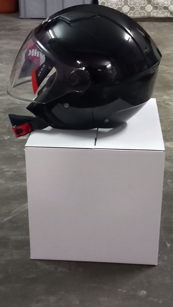 Capacete UNIK preto brilhante S