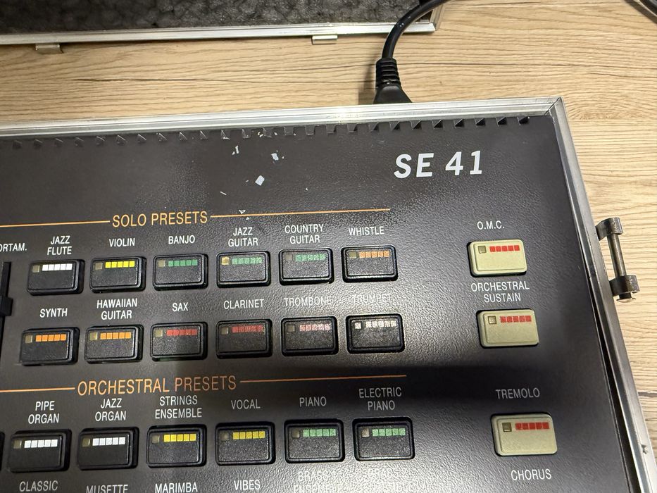 Orla SE 41 електронний синтезатор