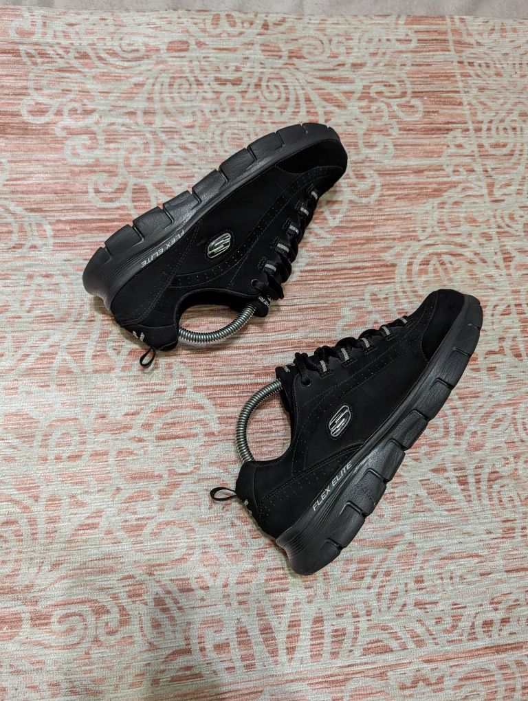 Кросівки Skechers 38р. 25см   air cooled original гарний стан
38р. 25с