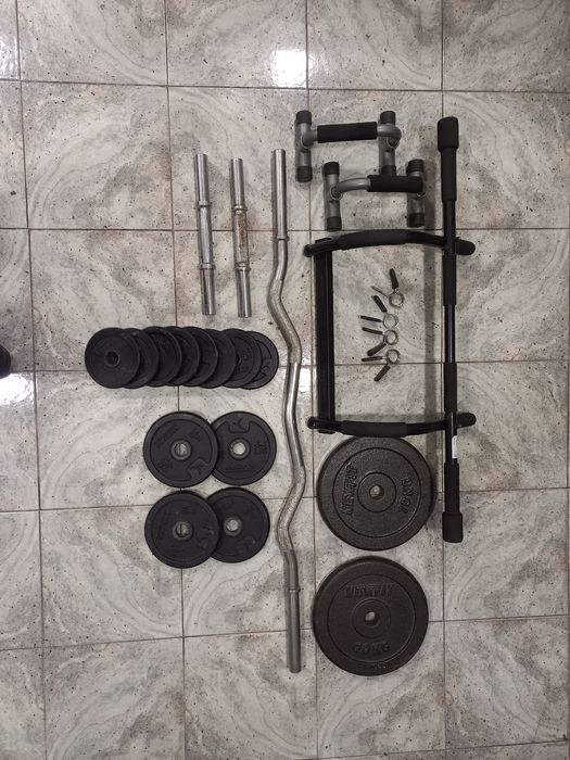 Conjunto de pesos de musculação