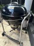 Grill weglowy Weber