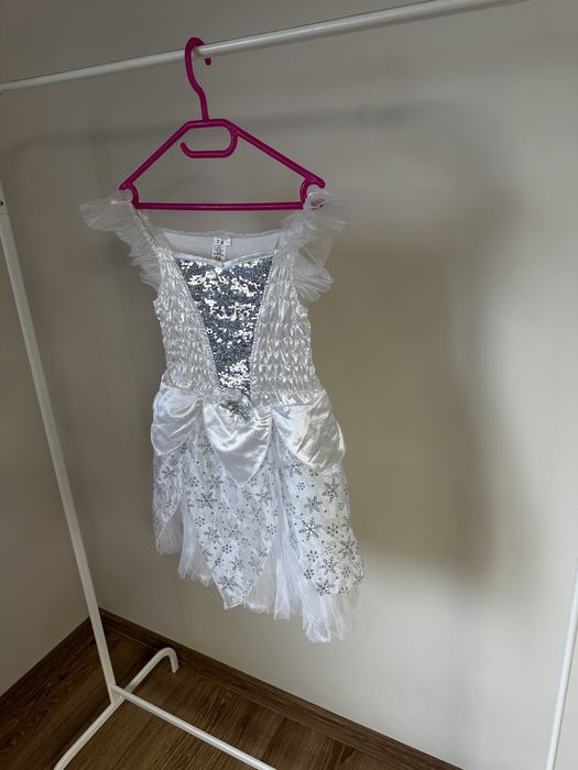 Strój przebranie anioł jasełka śnieżynka George 122-128 cm