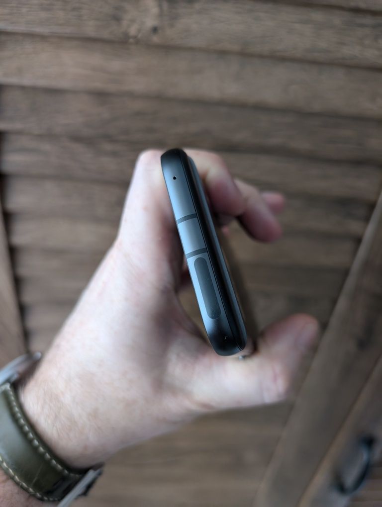 Pixel 8a, 128 Gb, obsidian, soft unlock (mdm), практично новий