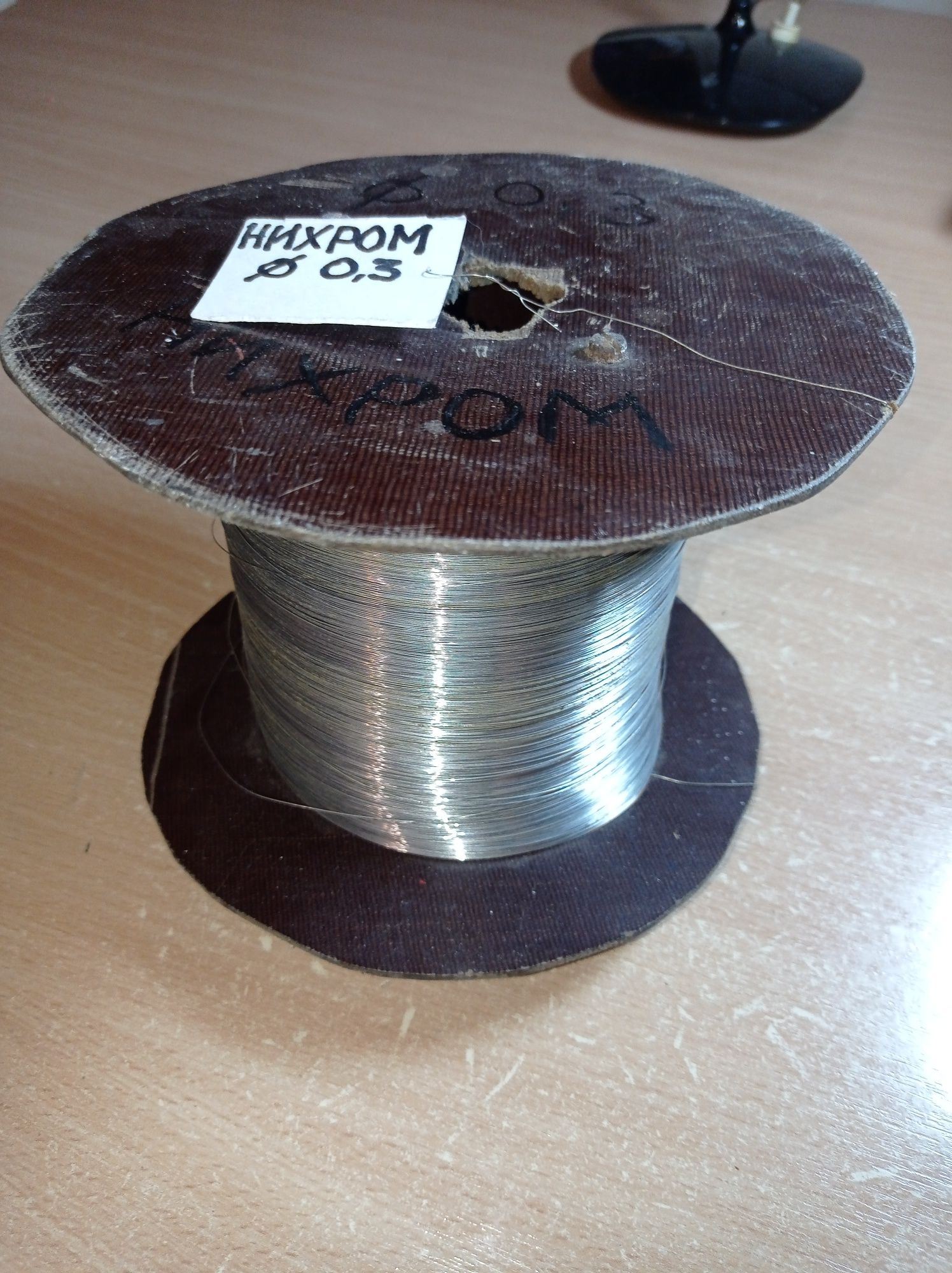 Нихромовая проволока 0.7 и 0.3 мм.