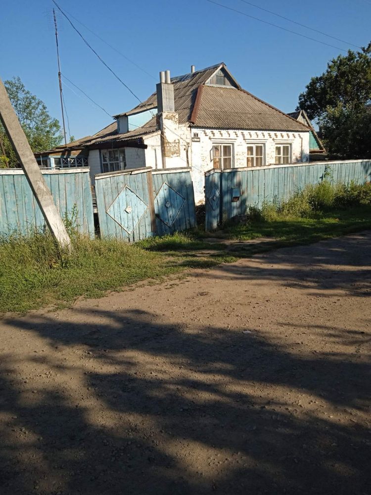 Продам дім с огородом