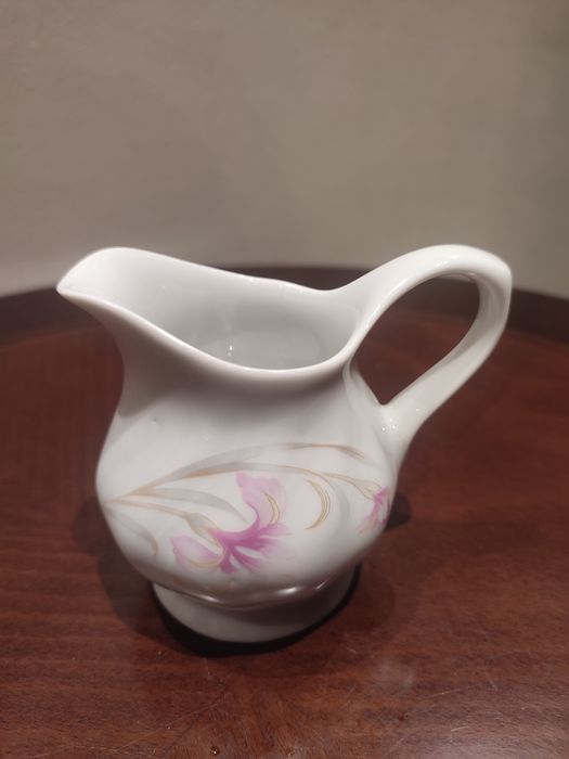 Śliczny stary mlecznik porcelana Książ