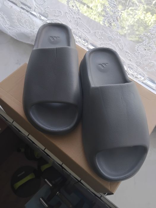Klapki Yezzy Slide Nowe 43