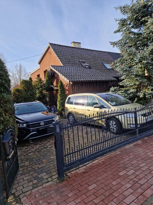 Dom z pięknym ogrodem