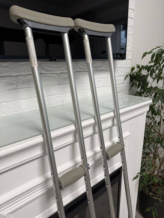 Регульовані алюмінієві милиці Doctor Life | Алюминиевые костыли