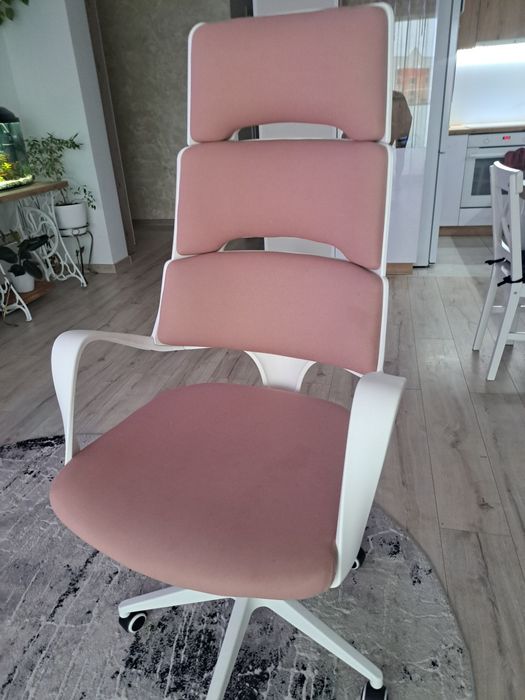 Krzesło obrotowe biało różowe