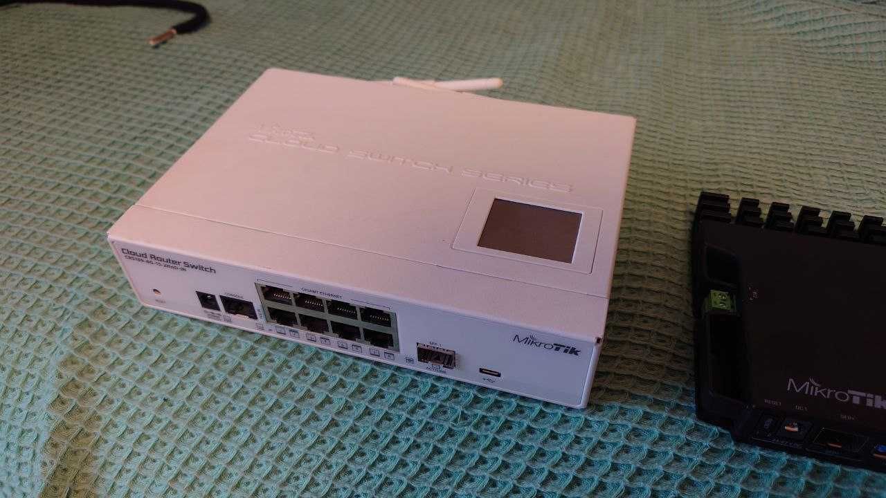 MikroTik CRS109-8G-1S-2HnD-IN