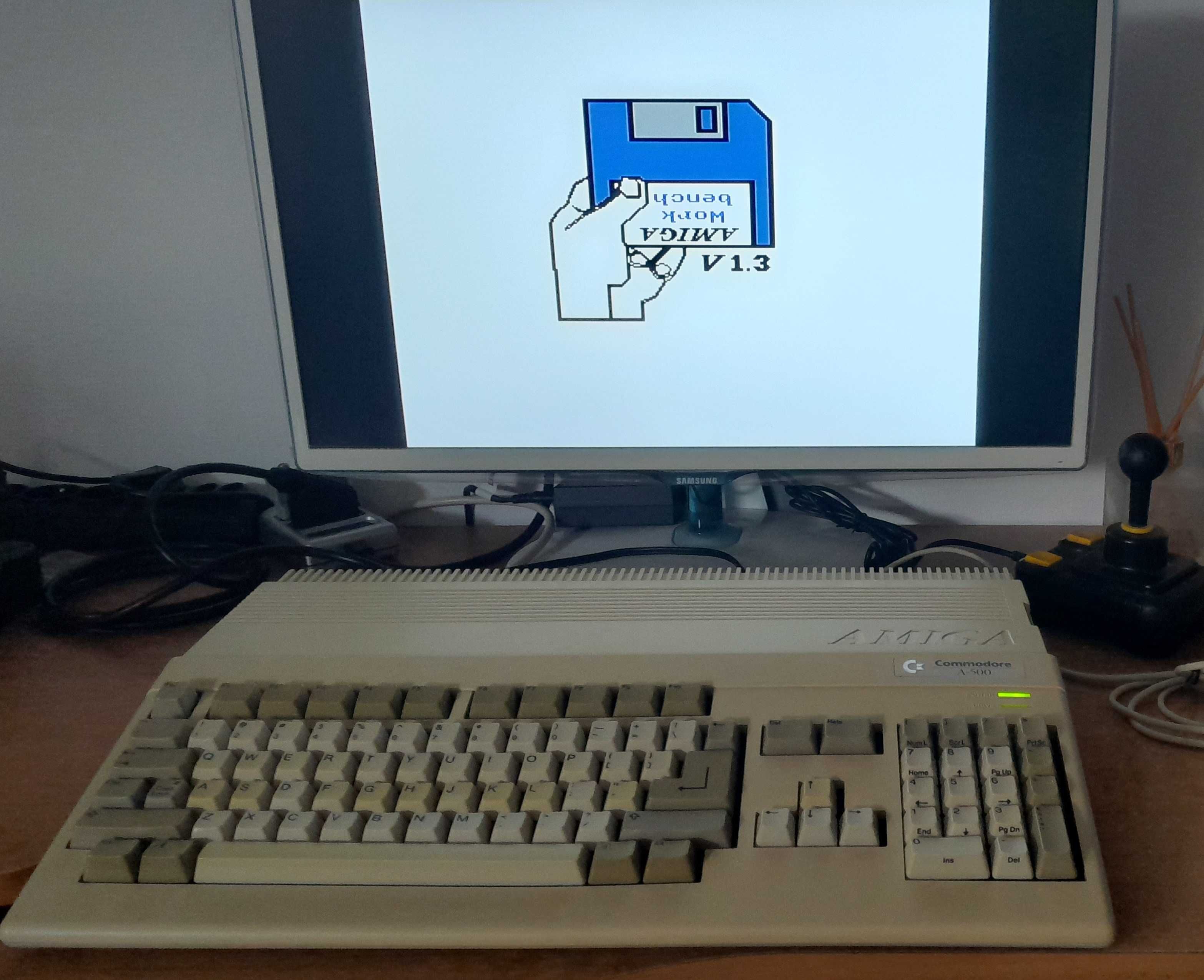 Amiga 500 z płytą gł. 500+