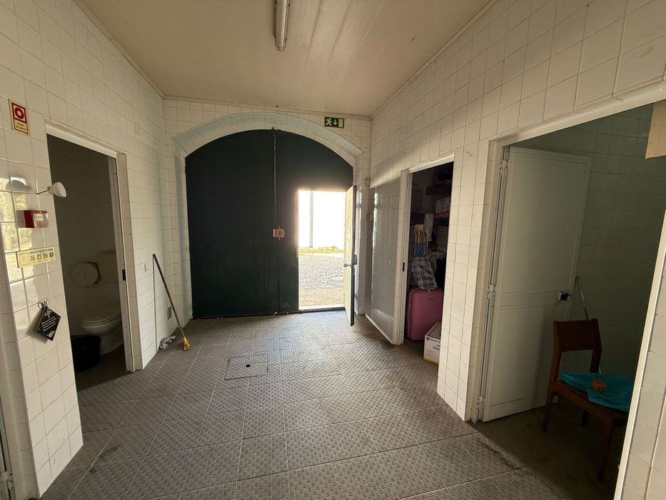 Aluga se armazem 72m2