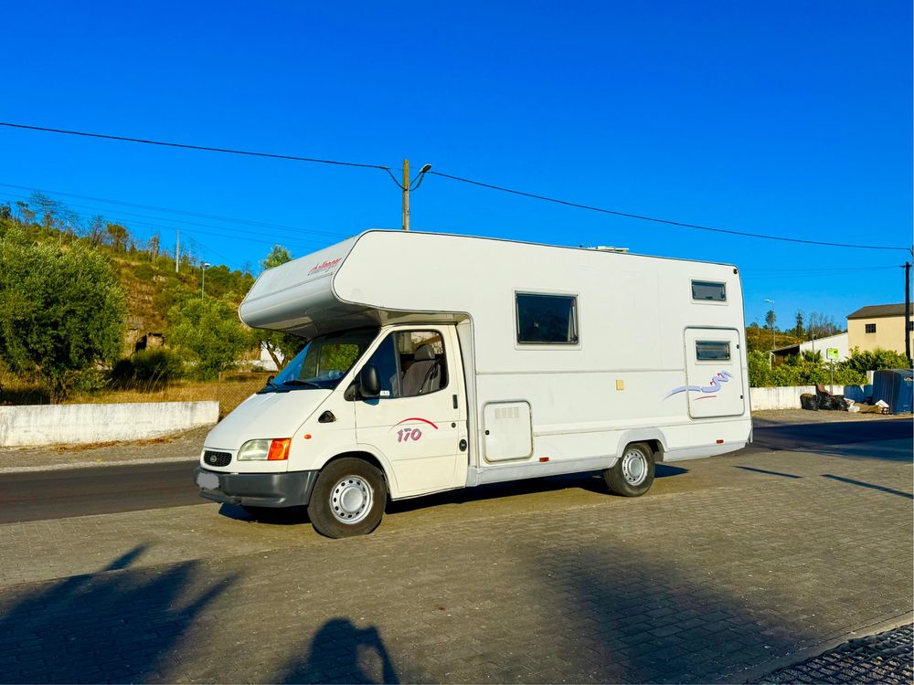 Autocaravana Ford Challenger - ano 2000 2.5TD