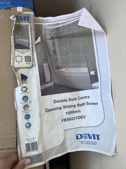 Душові двері Devit. Дешевше тільки даром