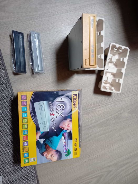 AOpen CD/DVD Reader and Writer64552311233409120